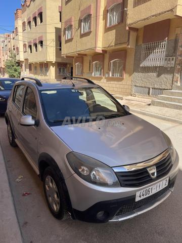 Dacia Sandero modèle 2012 en très bon état - 2