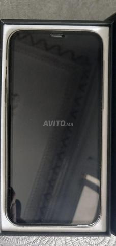 iPhone 12 normal 5G batterie 88% - 2