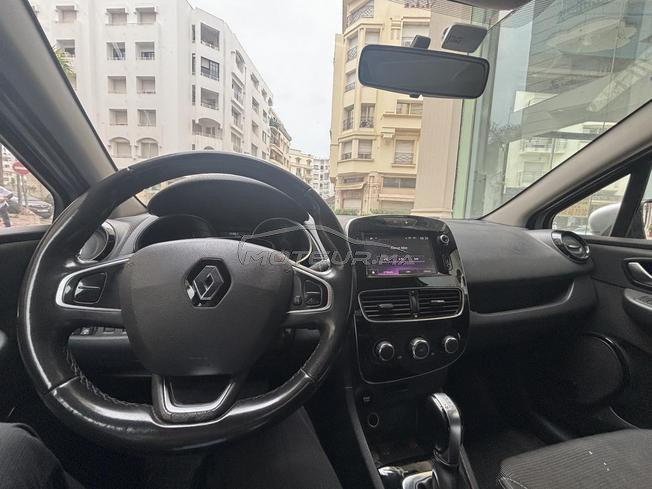 clio 4 automatique en très bonne état 