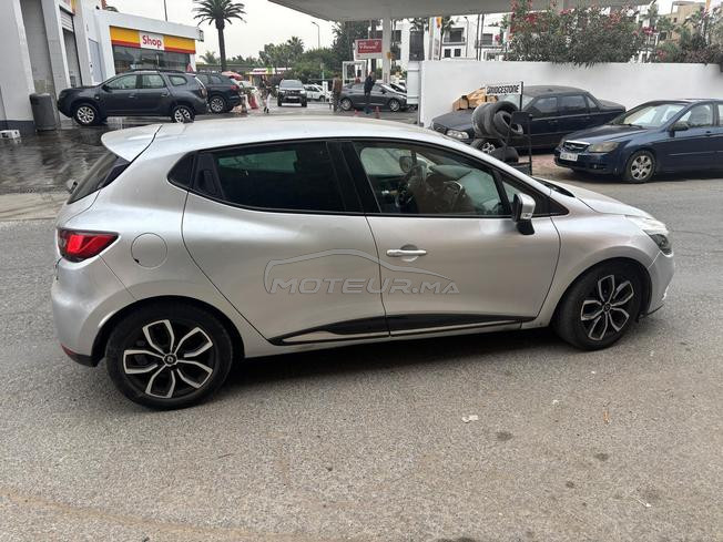clio 4 automatique en très bonne état 