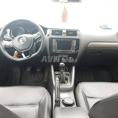 Volkswagen Jetta Diesel Manuelle 2017 à Casablanca - 2