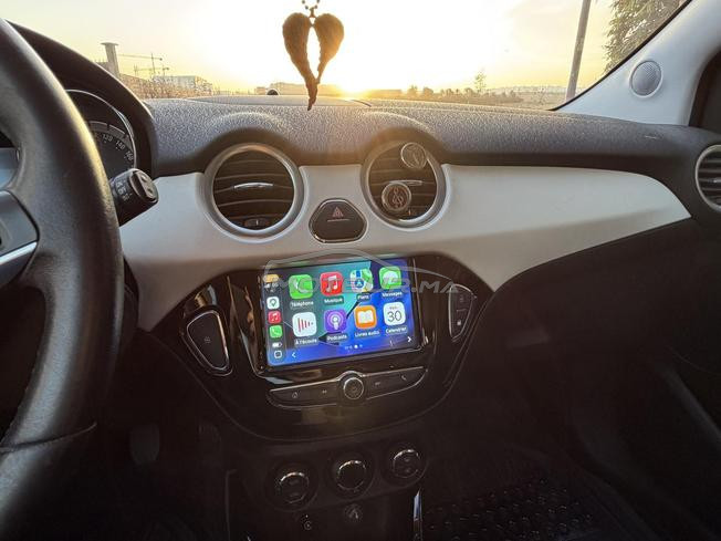opel adam exellent etat toit panoramique