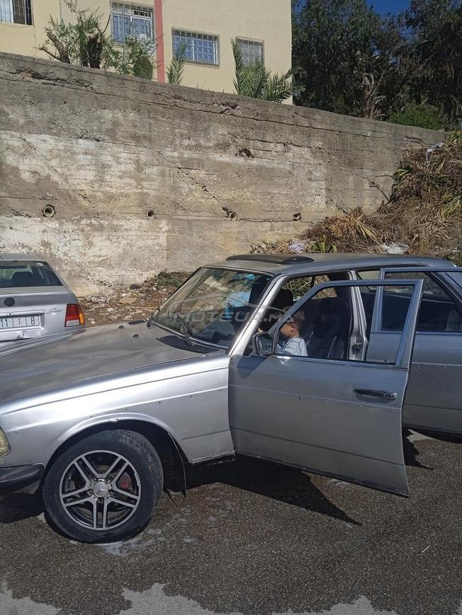 Mercedes benz 240 ba9i n9iya tbarklah 
