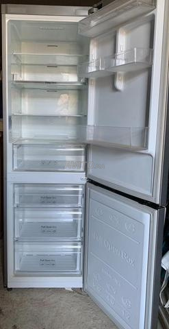 FRIGO Réfrigérateur Samsung – 310 L – Gris argenté - 2