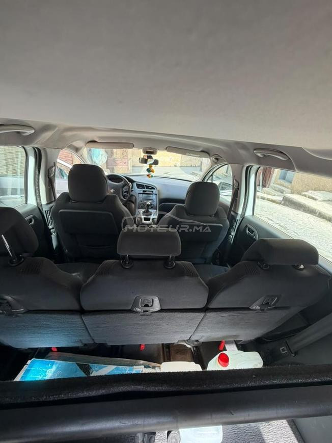 Peugeot 5008– Année 2015 – Très bon état
