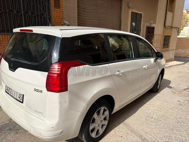 Peugeot 5008 – سنة 2015 – حالة جيدة جدًا - 2