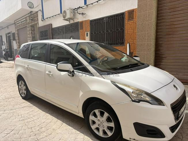 Peugeot 5008– Année 2015 – Très bon état