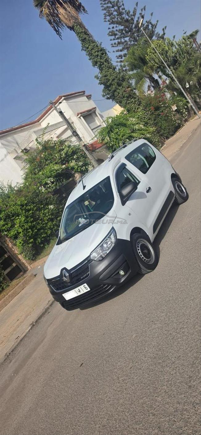 voiture très propre et très bon état 