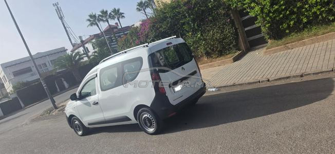 voiture très propre et très bon état 