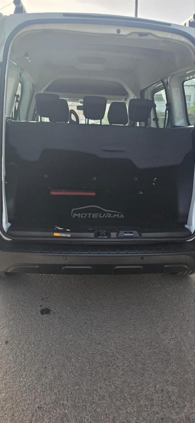 voiture très propre et très bon état 