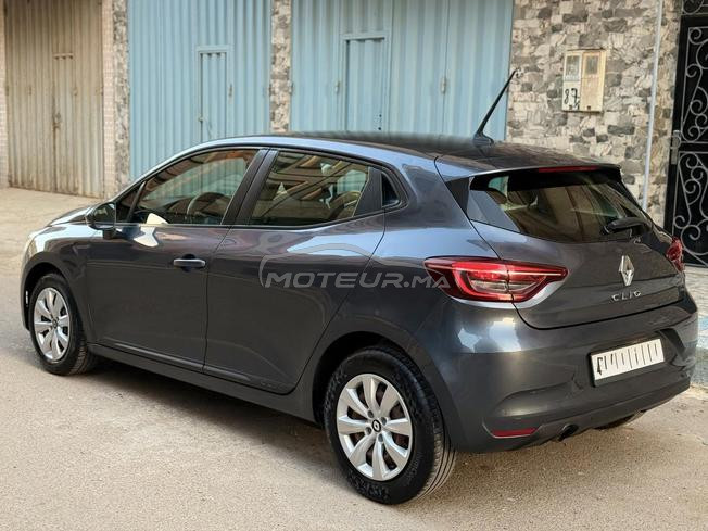 clio 5 model fin 2021 première main   
