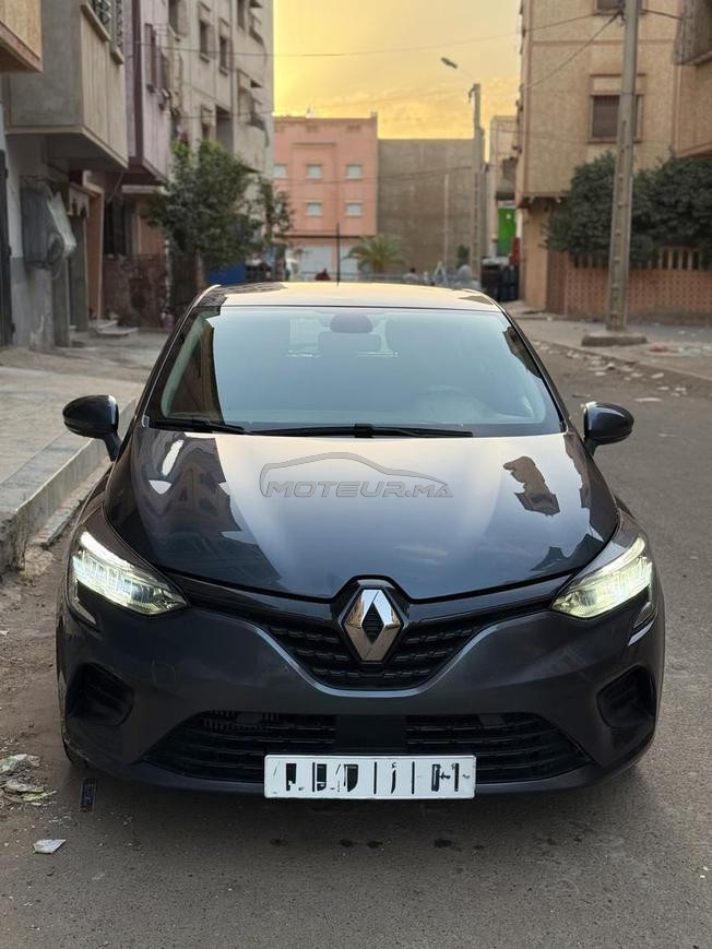 clio 5 model fin 2021 première main   
