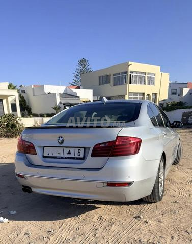 BMW Série 5 F10 Luxury - 2