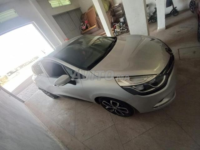 Clio 4 très bon état - 2
