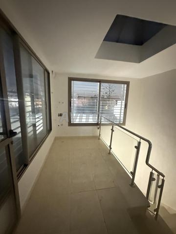 Triplex 4 niveaux, 280 m² au total à louer - 2