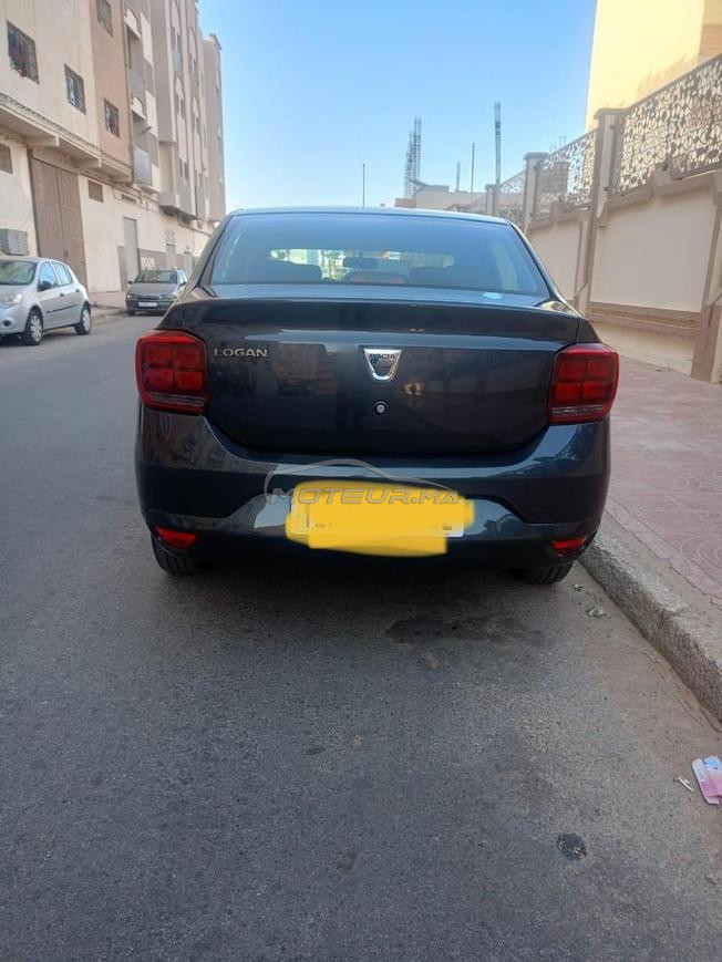 العيون الساقية الحمراء 
