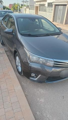 TOYOTA COROLLA GOLDEN. - 2
