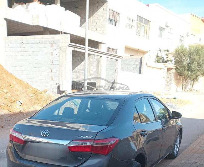 TOYOTA COROLLA GOLDEN.