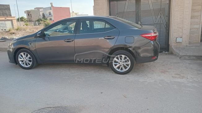 TOYOTA COROLLA GOLDEN.