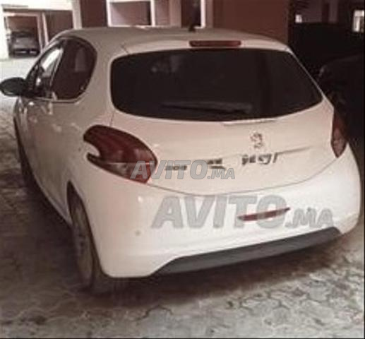Peugeot 208 à Casablanca - 2