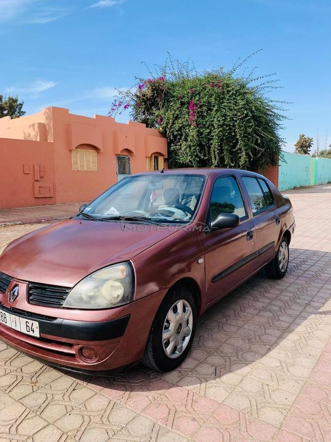 Renault Clio Essence Manuelle 2005 à Agadir