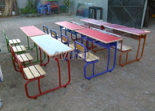 Table et chaise scolaire privée et formation