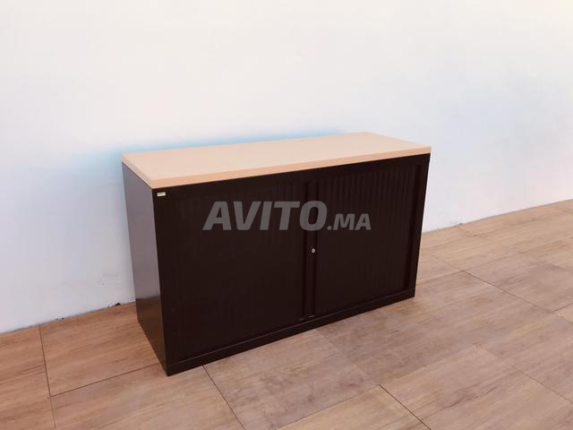 خزانة معدنية منخفضة من نوع فينكو بباب منزلق