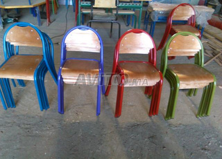 4000 chaises de formation