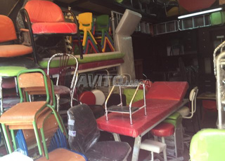 Stock de matériel médical esthétique et chaise