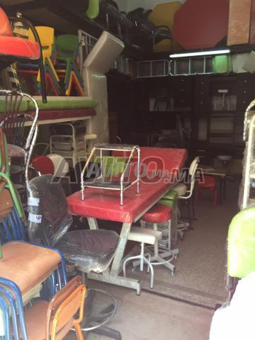 Coifeur DE esthetique et chaise - 2