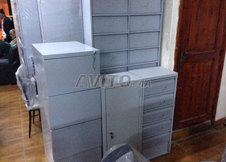 4000 armoires et clapets en gros pour bureaux et chaises