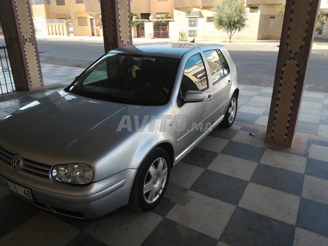 Voiture Volkswagen Golf 4 2001 à oujda Essence - 9 chevaux