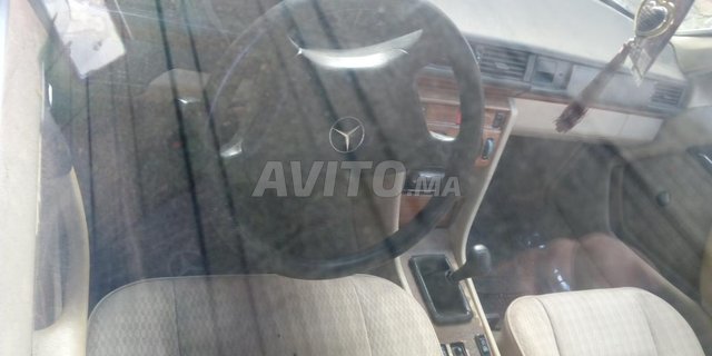 Voiture Mercedes benz R250 1986 à sala-al-jadida Diesel - 8 chevaux
