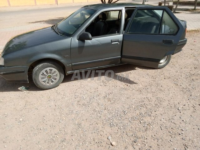 Voiture Renault R19 1990 à taourirt Essence - 8 chevaux