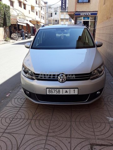 Voiture Volkswagen Touran 2014 à temara Diesel - 6 chevaux