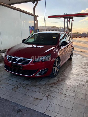 Voiture Peugeot 308 2018 à laâyoune Essence - 9 chevaux