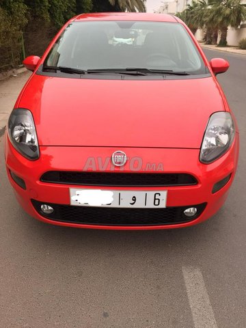 Voiture Fiat Punto 2019 à agadir Diesel - 5 chevaux