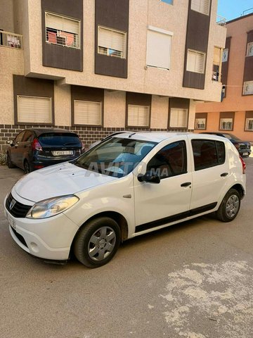 Voiture Dacia Sandero 2011 à meknès Essence
