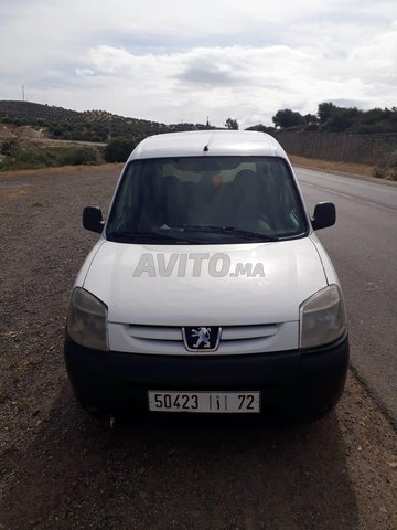 Voiture Peugeot Partner 2011 à taza Diesel - 7 chevaux