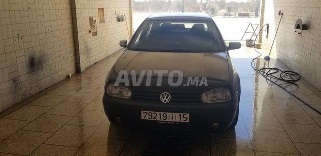 Voiture Volkswagen Golf 4 2002 à meknès Diesel - 8 chevaux