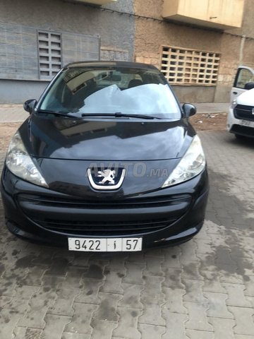 Voiture Peugeot 207 2007 à khouribga Essence - 8 chevaux