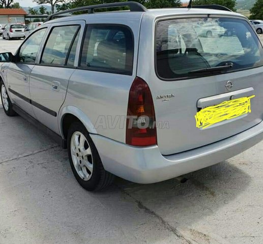 Voiture Opel Astra 1998 à settat Diesel