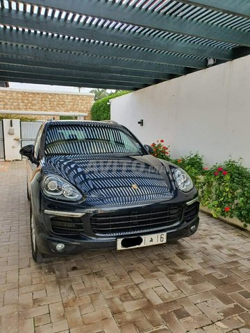 Voiture Porsche Cayenne 2015 à fès Diesel