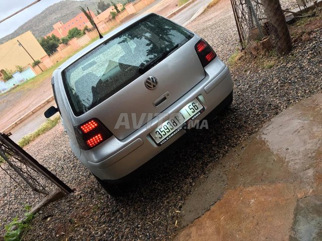 Voiture Volkswagen Golf 4 2002 à khénifra Diesel - 8 chevaux