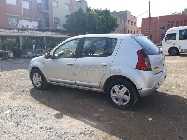 Voiture Dacia Sandero 2011 à rabat Diesel - 6 chevaux