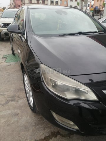 Voiture Opel Astra 2011 à casablanca Diesel - 7 chevaux