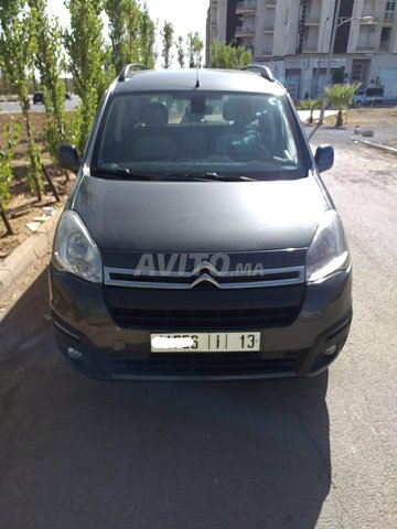 Voiture Citroen Berlingo 2015 à fès Diesel - 6 chevaux