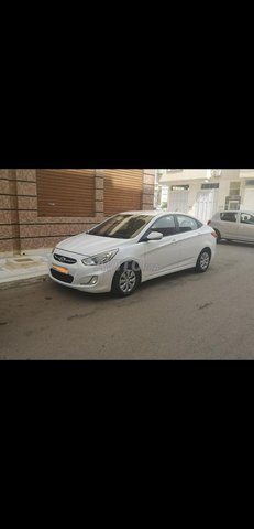 Voiture Hyundai Accent 2015 à fès Diesel - 6 chevaux