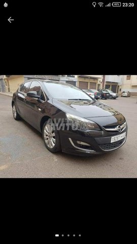 Voiture Opel Astra 2019 à bouznika Diesel - 7 chevaux