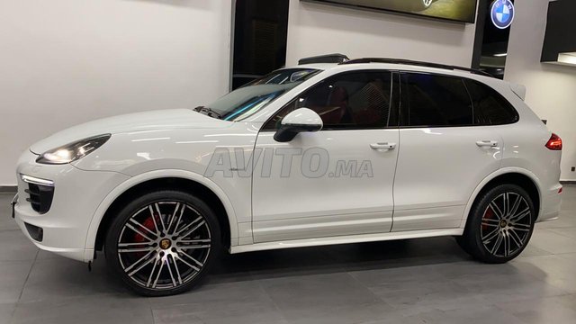 Voiture Porsche Cayenne 2017 à casablanca Diesel - 12 chevaux